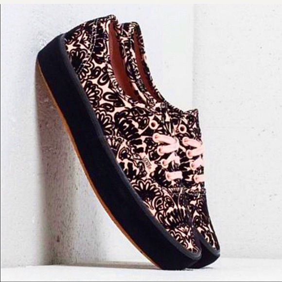 Vans Shoes - LAST 5 Star Vans Suede Rose Cloud Vibes Skate